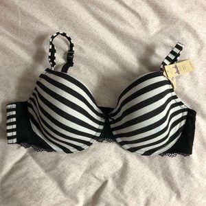 42D B&W Bra ✨